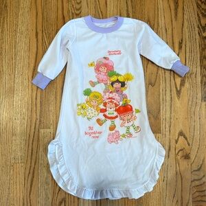 Vintage 1980s Strawberry Shortcake girls flannel nightgown - 4T